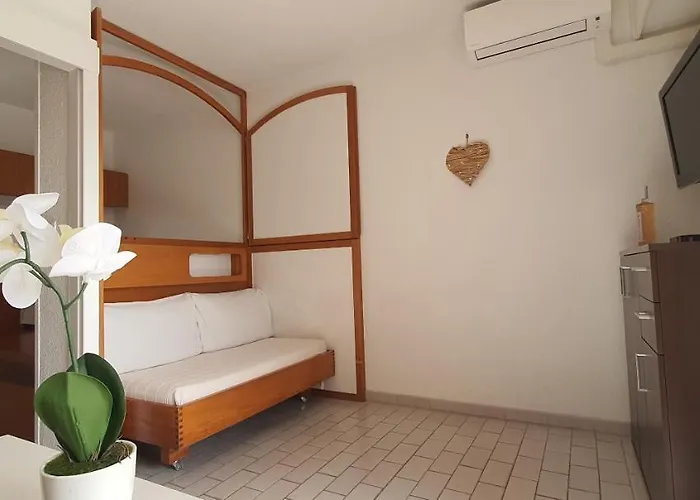 L'etoile Sous Les Pins - La Loge *